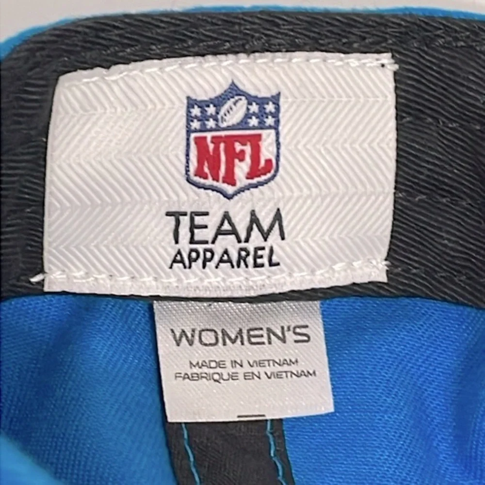 NFL Team Apparel one size adjustable Carolina Panthers‎ sequin baseball hat.